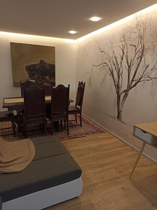 Tres Bel Rez De Jardin De 53m2. Pfastatt